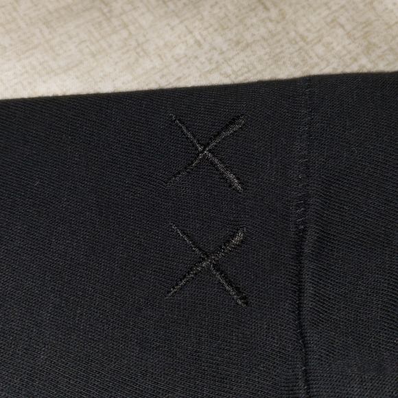 Kaws x Uniqlo Clean Slate Tee - Picture 4 of 4